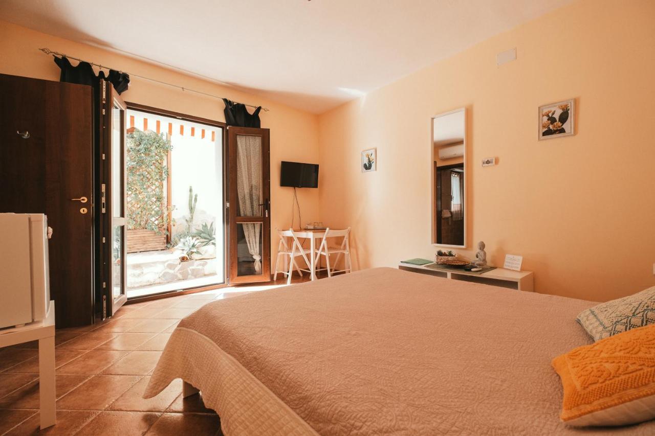 Villa Bella Salmagi - Surya Sardinia Holidays & Yoga Capitana Luaran gambar
