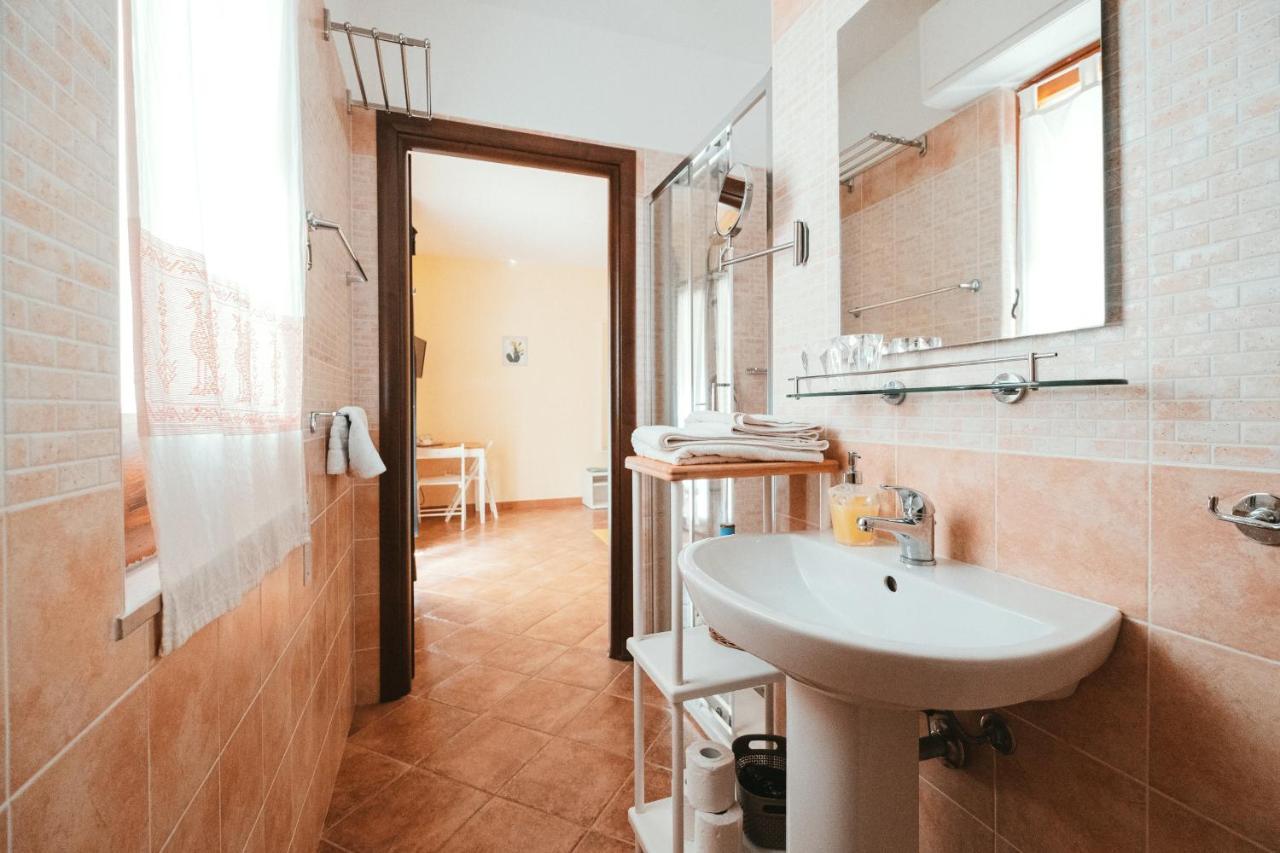 Villa Bella Salmagi - Surya Sardinia Holidays & Yoga Capitana Luaran gambar