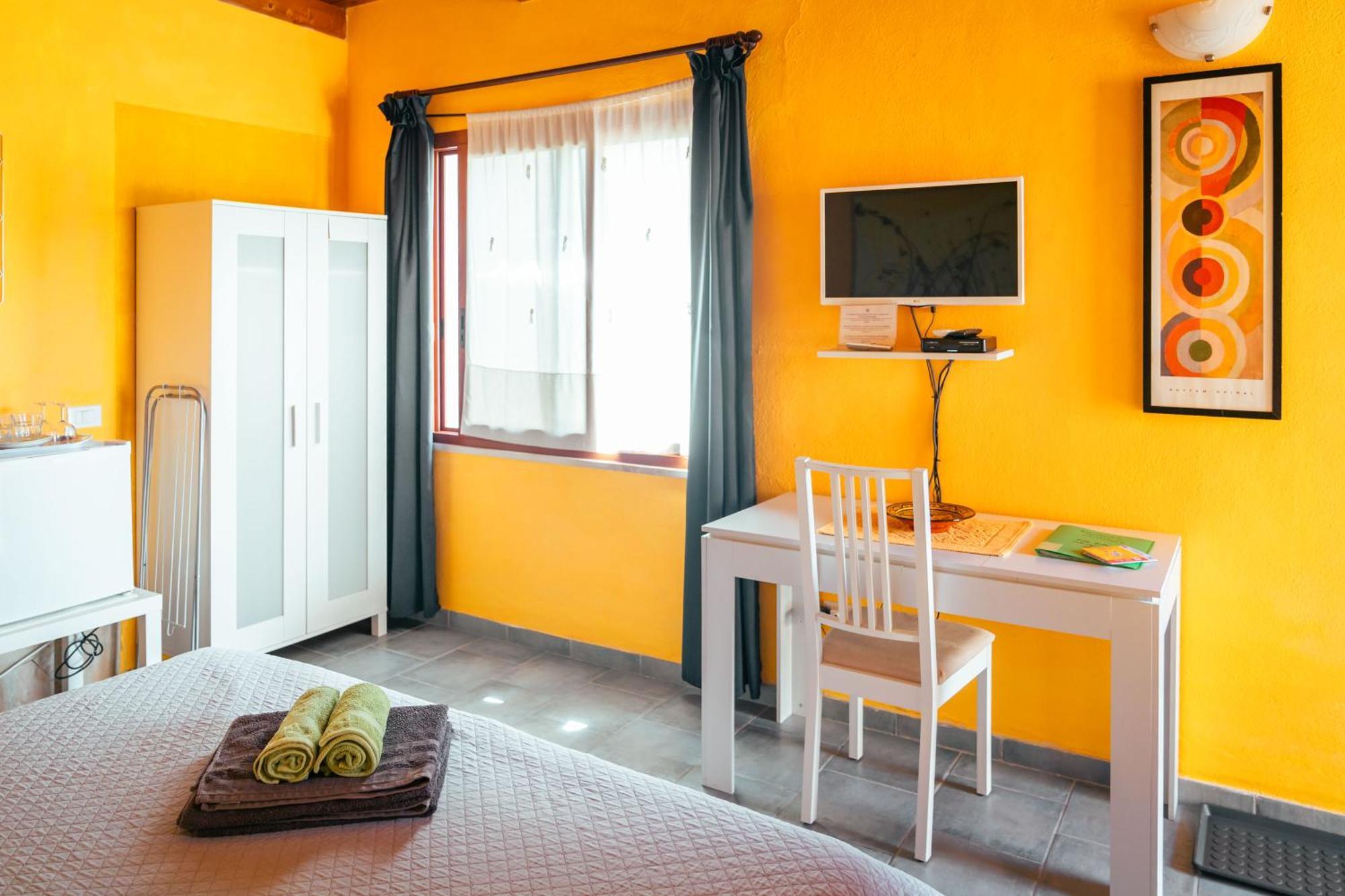 Villa Bella Salmagi - Surya Sardinia Holidays & Yoga Capitana Luaran gambar